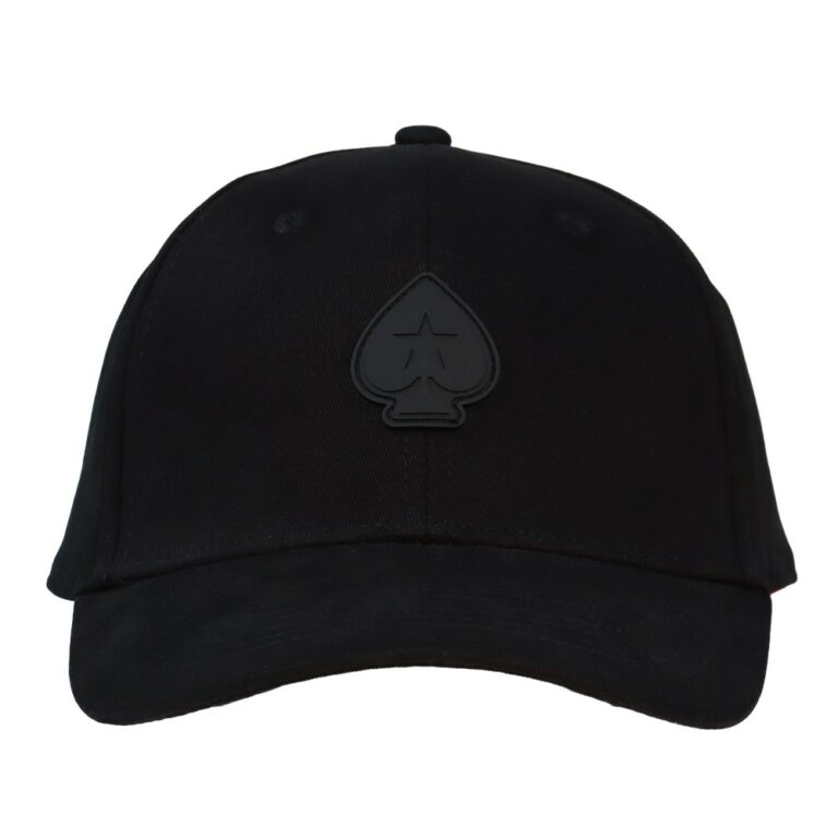 GORRA DE BÉISBOL NEGRA CON LA ICÓNICA INSIGNIA DE LA PICA DE POKERSTARS